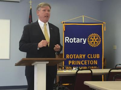 Bluefield State College President Robin Capehart speaks to the Princeton Rotary Club at the organization's April 26 meeting.