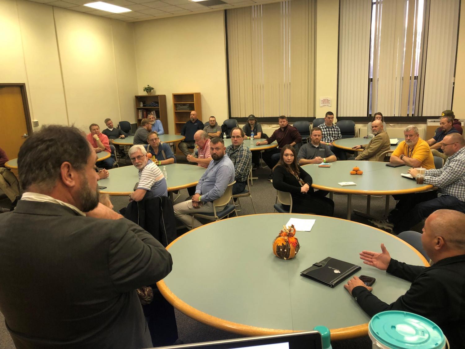 Nearly a dozen selected industry leaders joined 30 Bluefield State College Engineering Technology students, faculty and administrators for the first meeting of Bluefield State College’s Industry Advisory Board (IAB), November 16.
